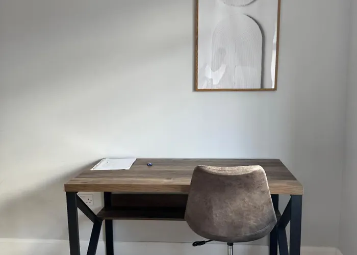 Large Bedroom Near To The Center Alloggio in famiglia