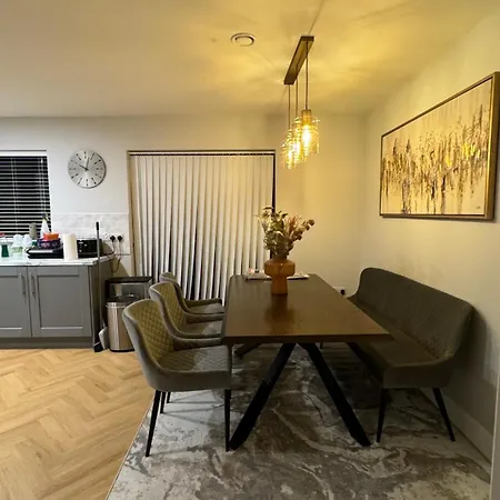 Homestay Large Bedroom Near To The Center Cork