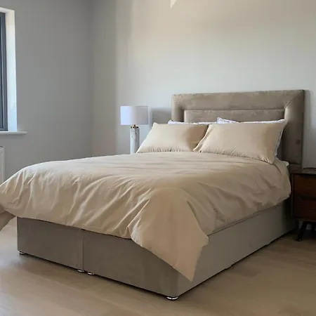 Homestay Large Bedroom Near To The Center